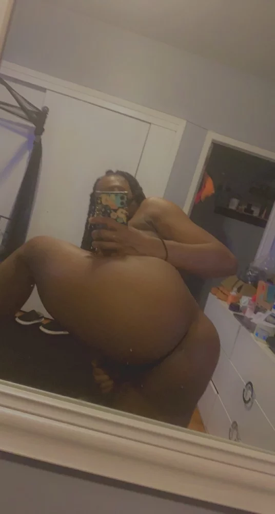 Lily Milan's Live Sex Cam Show