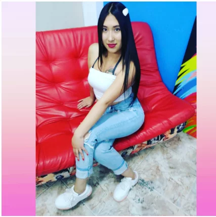 vannesa-diaz's Live Sex Cam Show