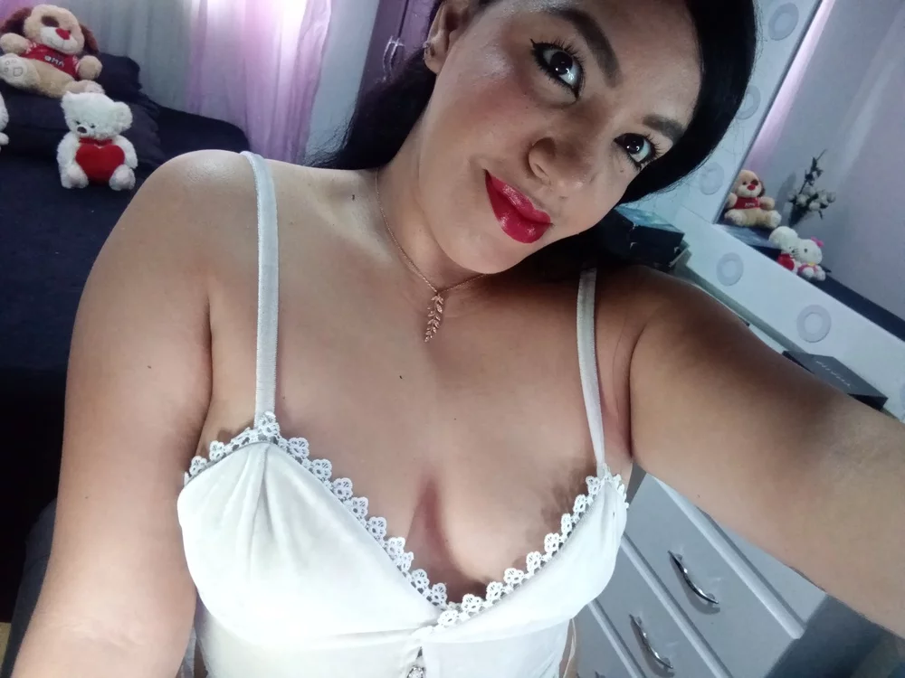 anastasia-slave's Live Sex Cam Show