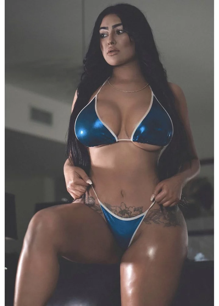 azariadoll's Live Sex Cam Show