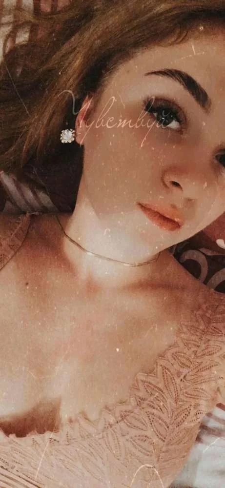 dinadaniels's Live Sex Cam Show