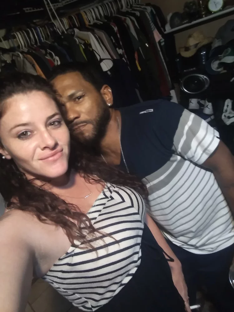 Brianeza y Moreno's Live Sex Cam Show
