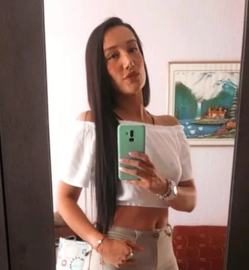 romina-t's Live Sex Cam Show