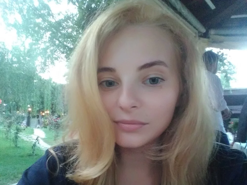 lovelyyy-sonia's Live Sex Cam Show