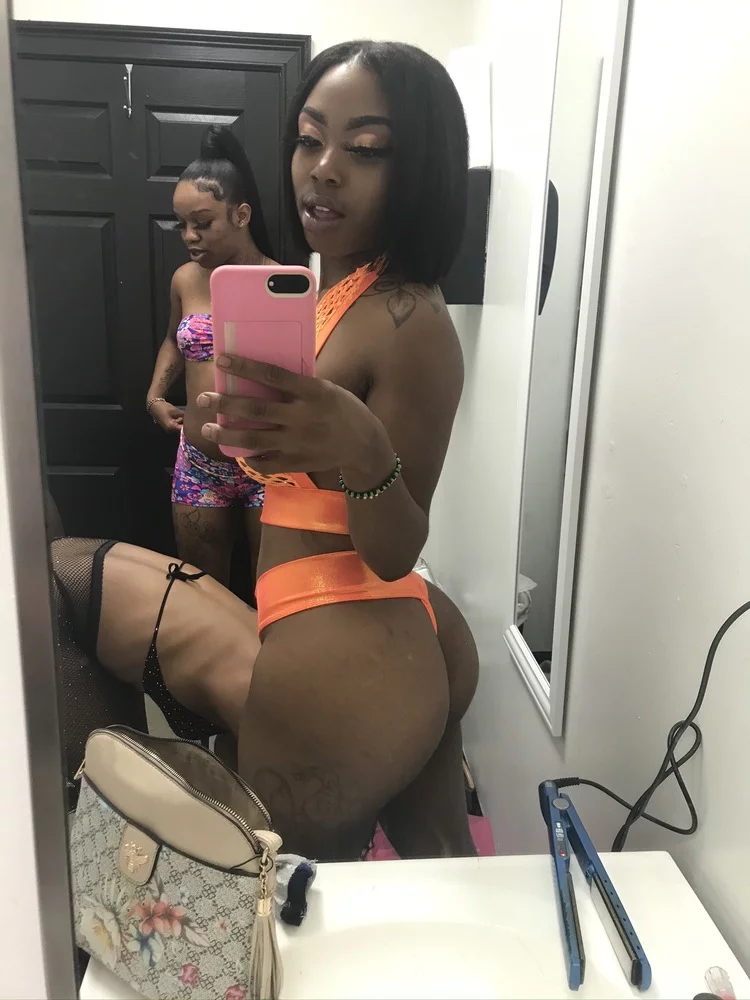 mrsmentor's Live Sex Cam Show