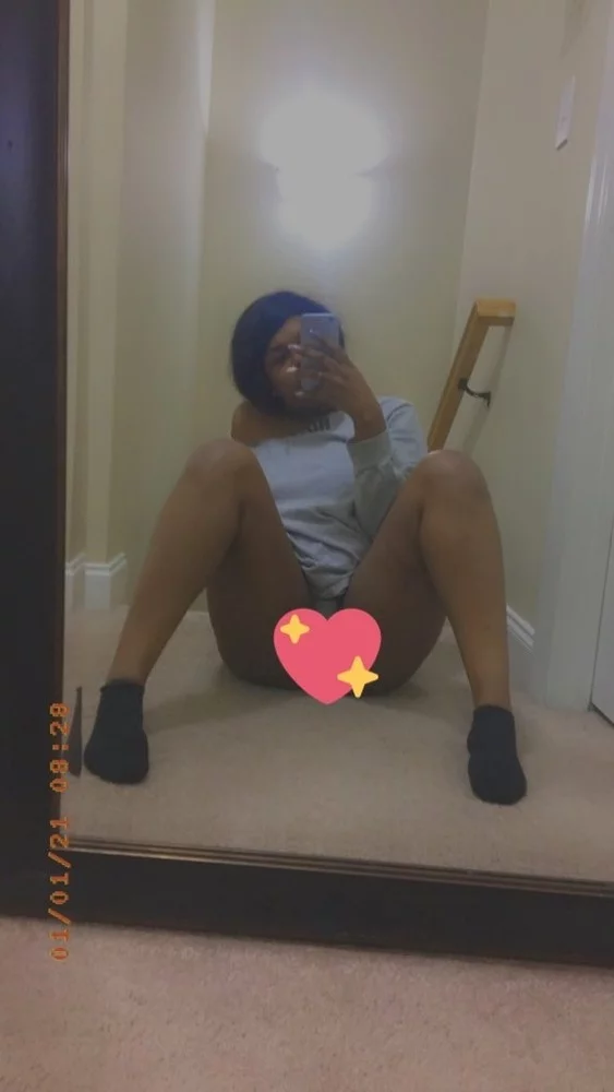 TimaSnowxxx's Live Sex Cam Show