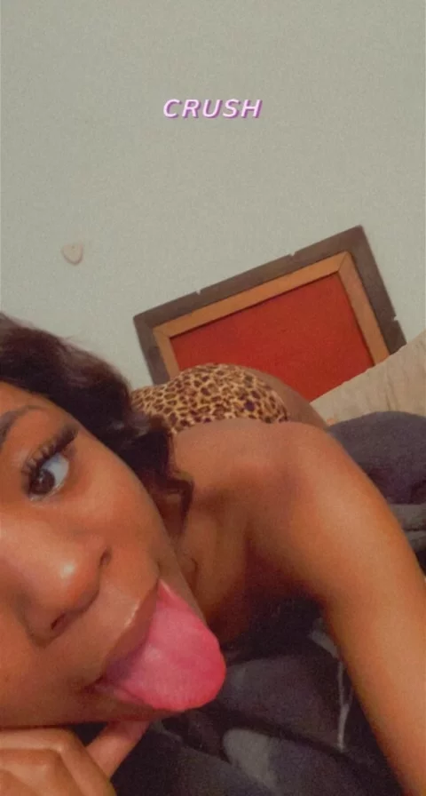 aaliyah20's Live Sex Cam Show