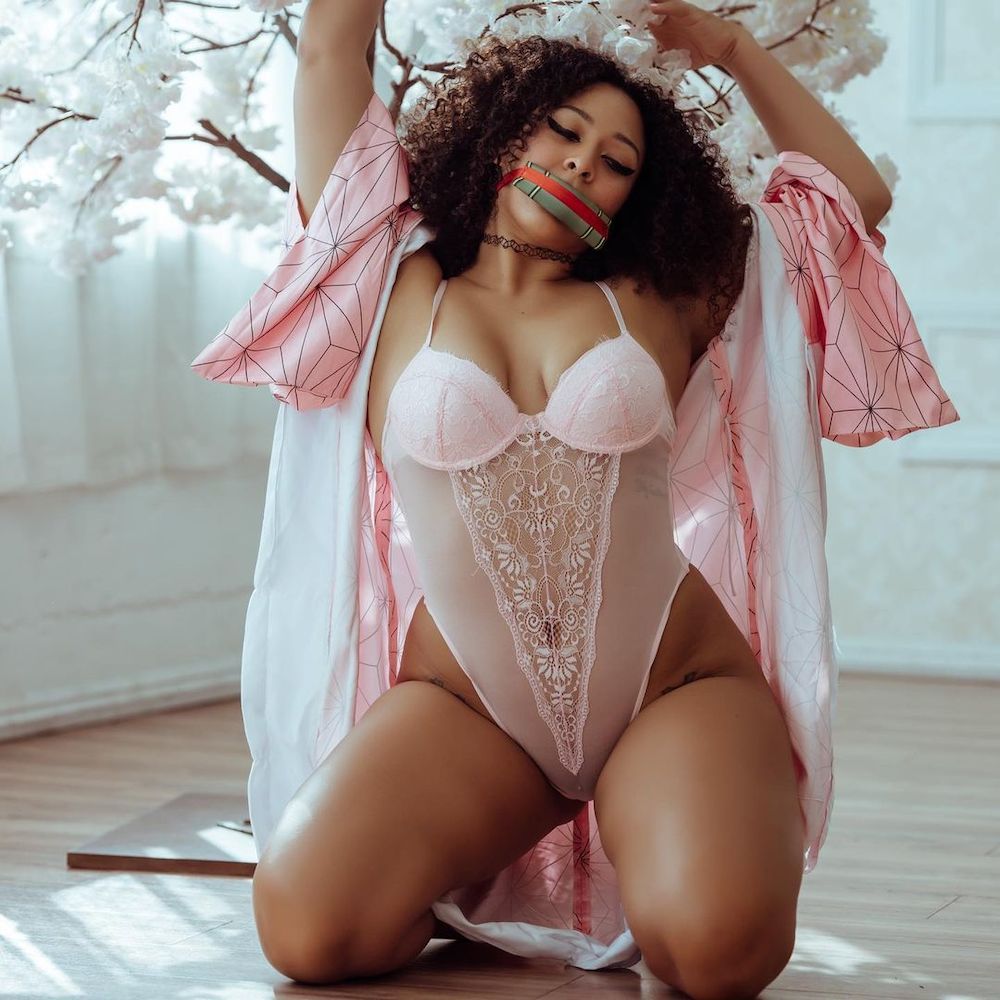 Jazzberriie Cam Model Bio - Camsoda