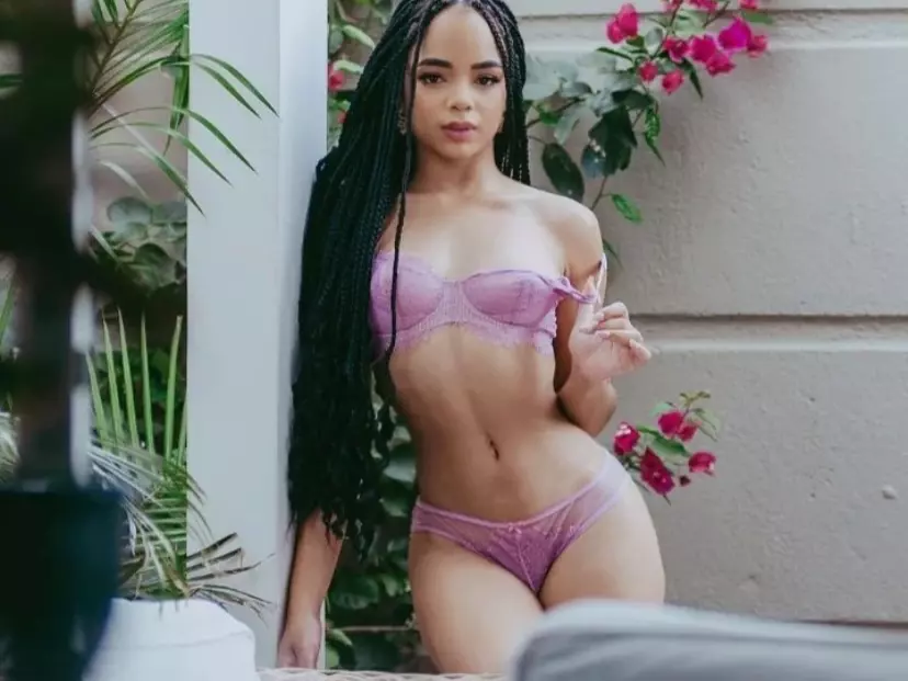 Nai's Live Sex Cam Show