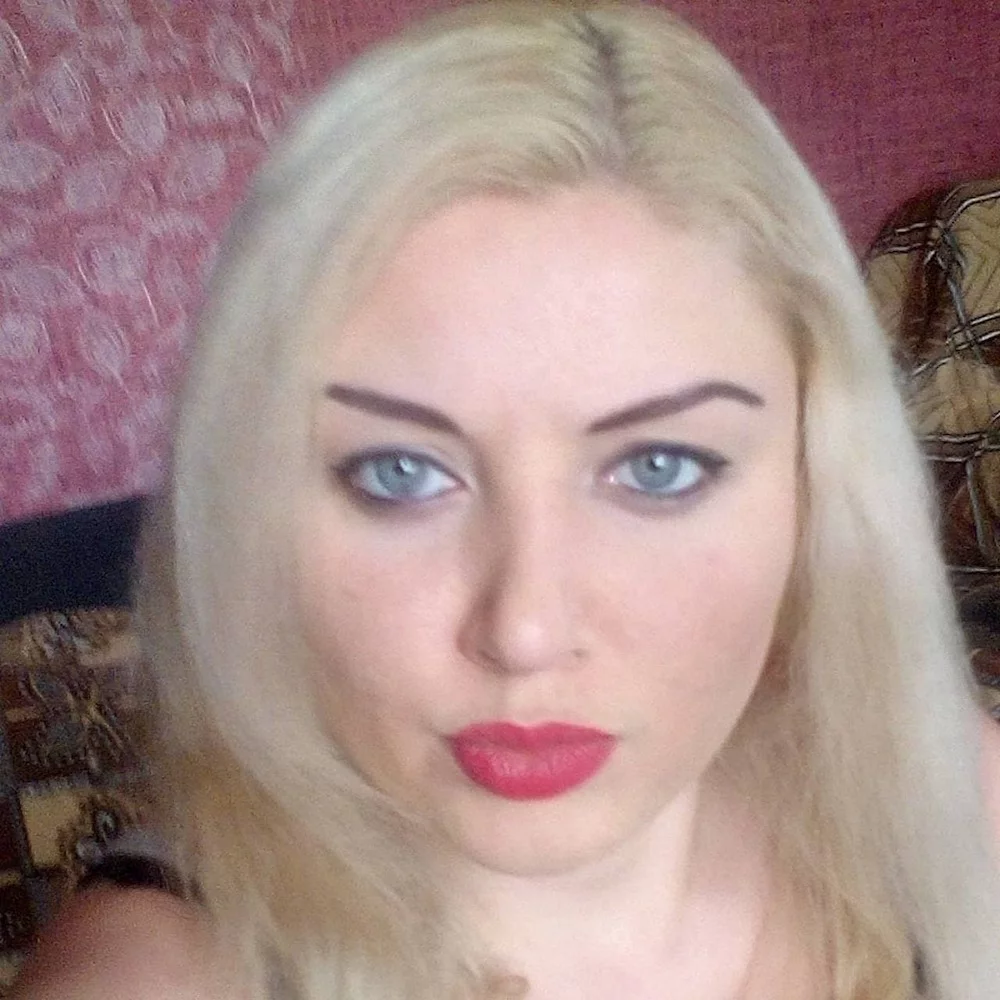 Allisinia's Live Sex Cam Show