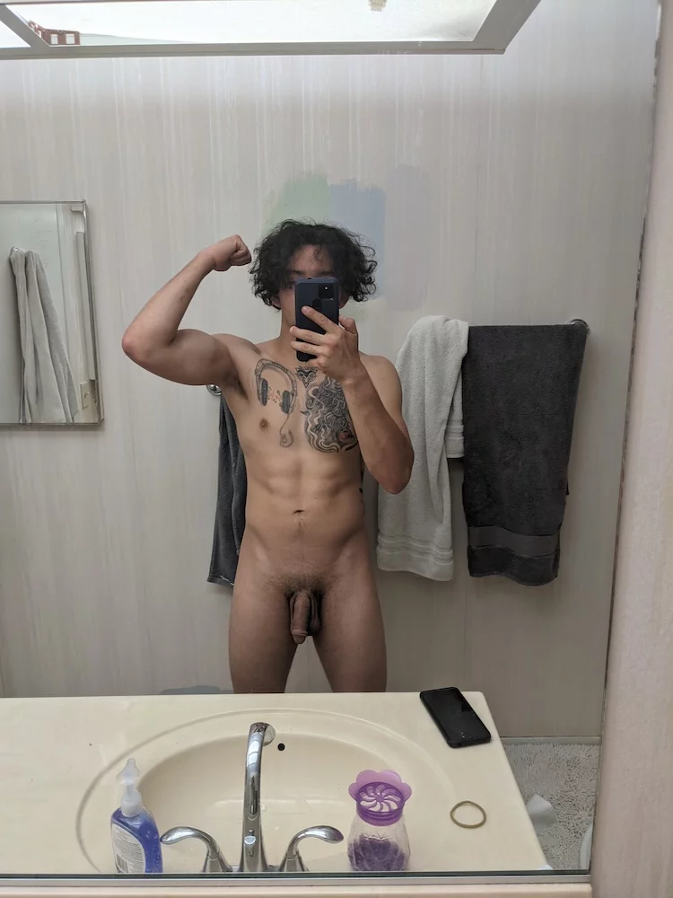 pogopipe's Live Sex Cam Show