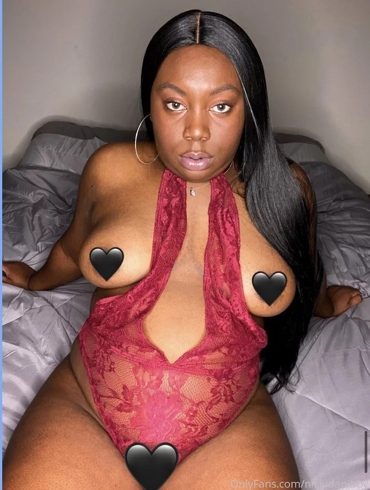 niccidaniels's Live Sex Cam Show