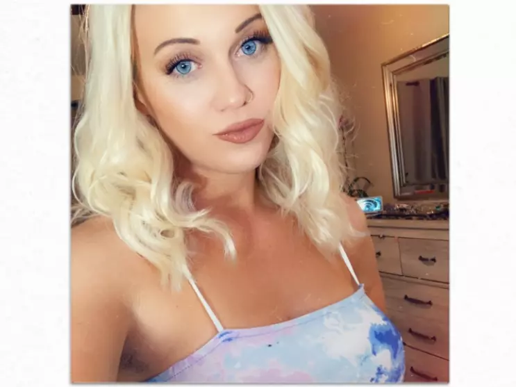 StassixMariee's Live Sex Cam Show