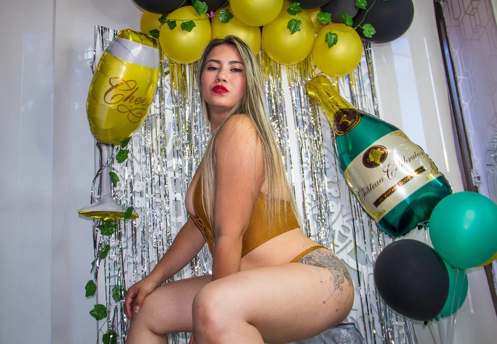 Renata-Hard's Live Sex Cam Show