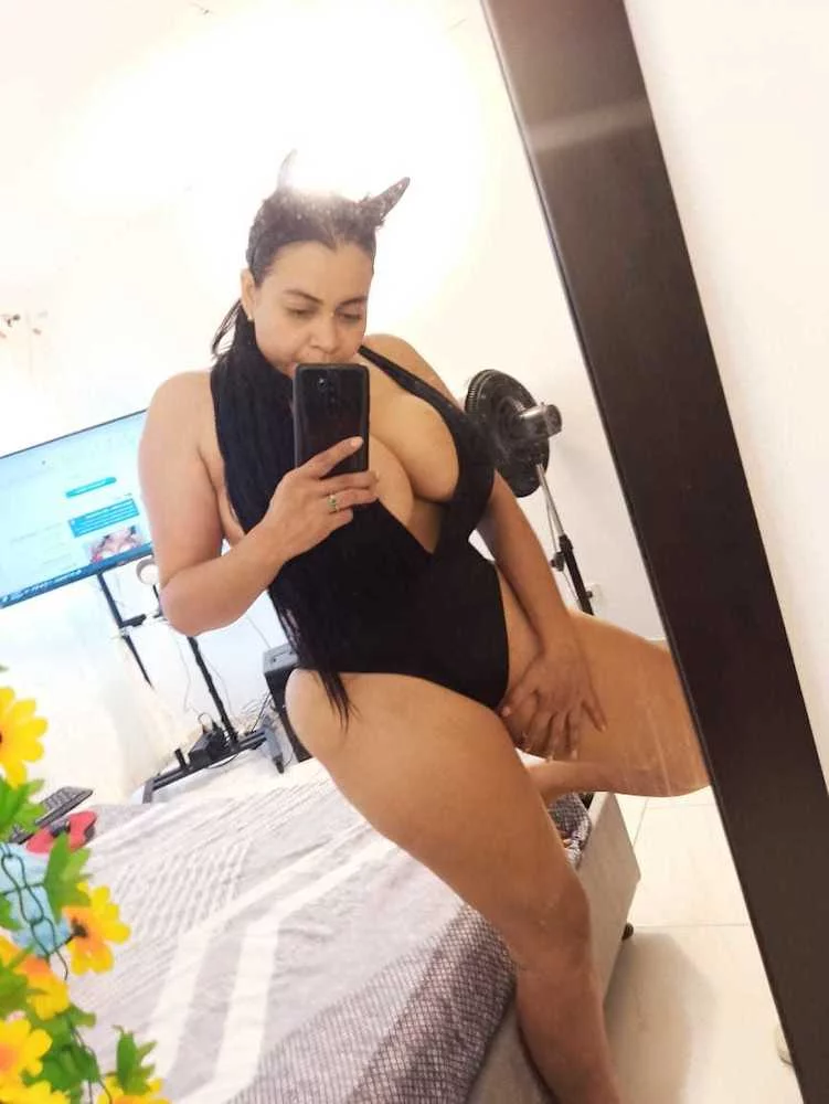 MichelleMonsalve's Live Sex Cam Show