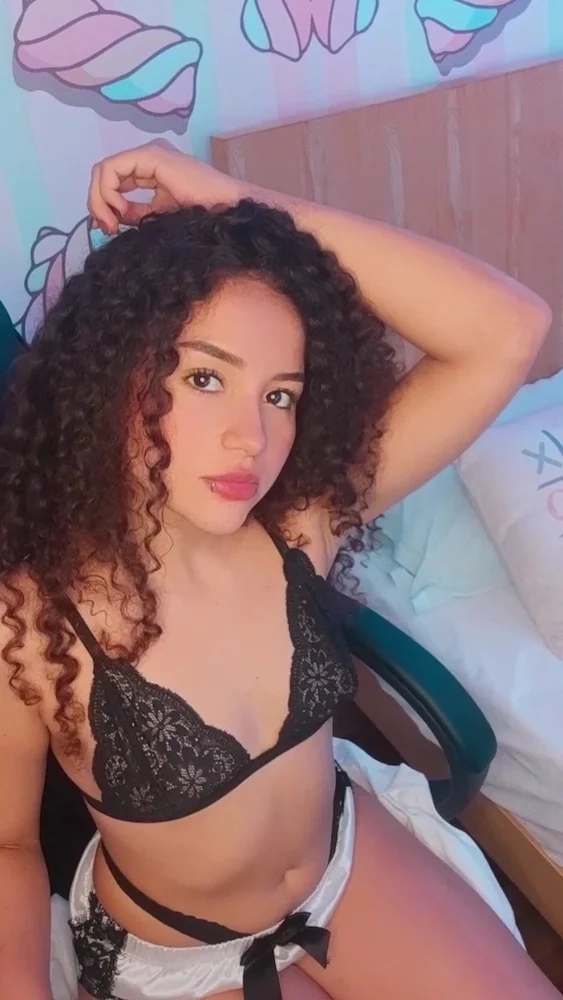 manuelaa-20's Live Sex Cam Show
