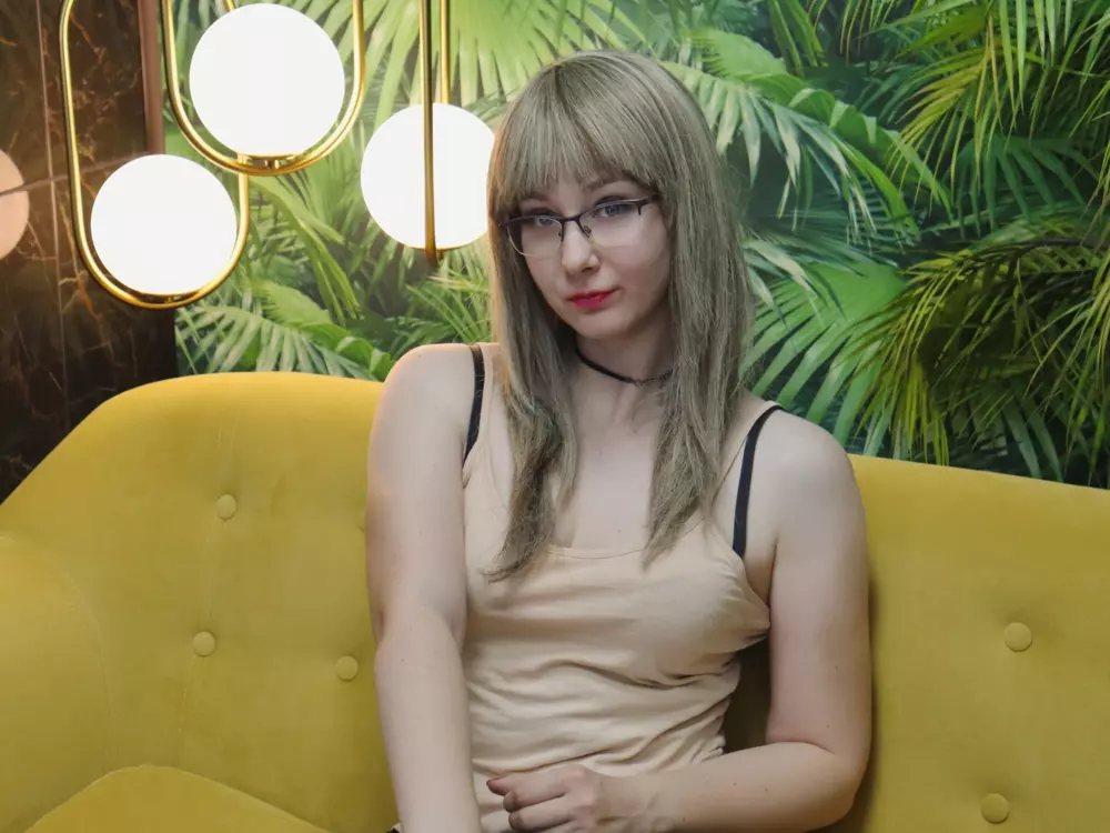 AlanaDreamy's Live Sex Cam Show