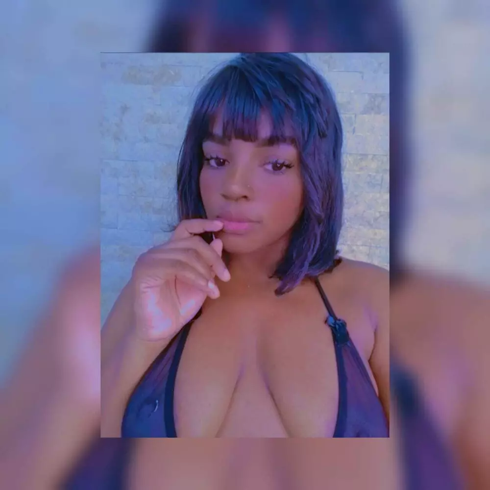 tanishaaa's Live Sex Cam Show