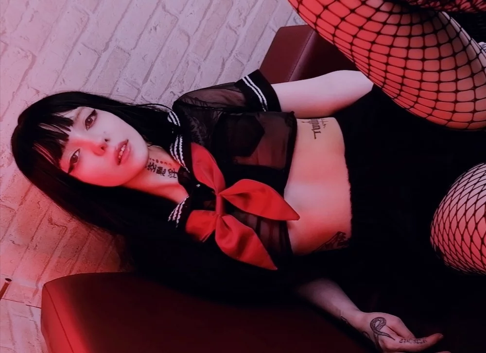Yooki-chan's Live Sex Cam Show