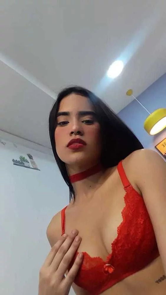 Emilie-Whitte's Live Sex Cam Show