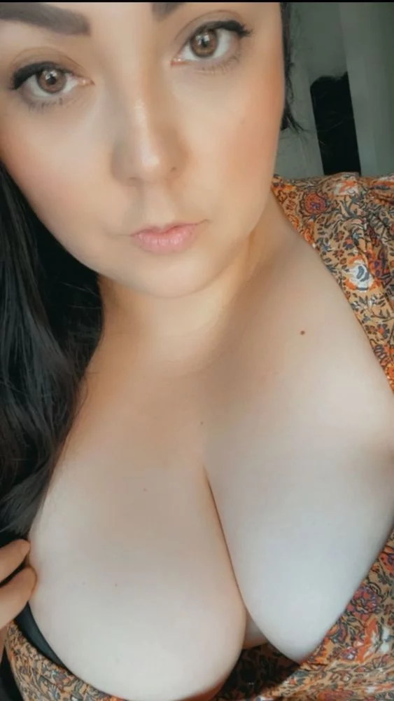 Miss Annabelle's Live Sex Cam Show