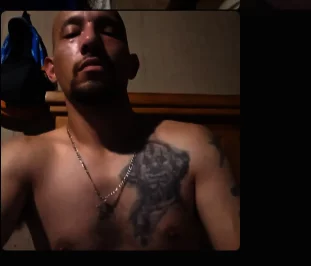skycarlosmoon4's Live Sex Cam Show