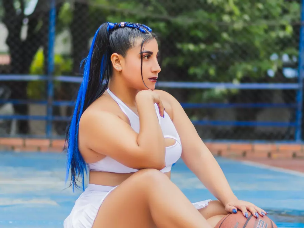 AntonellaRusso's Live Sex Cam Show