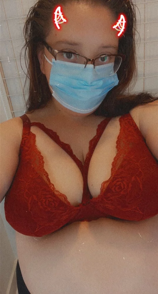 BreeAnnababygirl22's Live Sex Cam Show