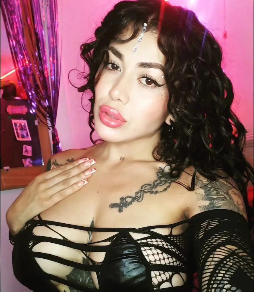 ocvega2022 Nude On Live Cam Girls Room - FlexyPussy