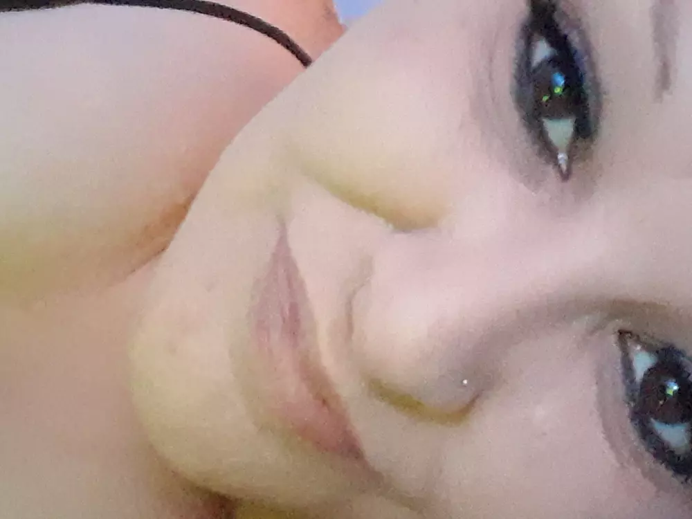 knkeekoko's Live Sex Cam Show