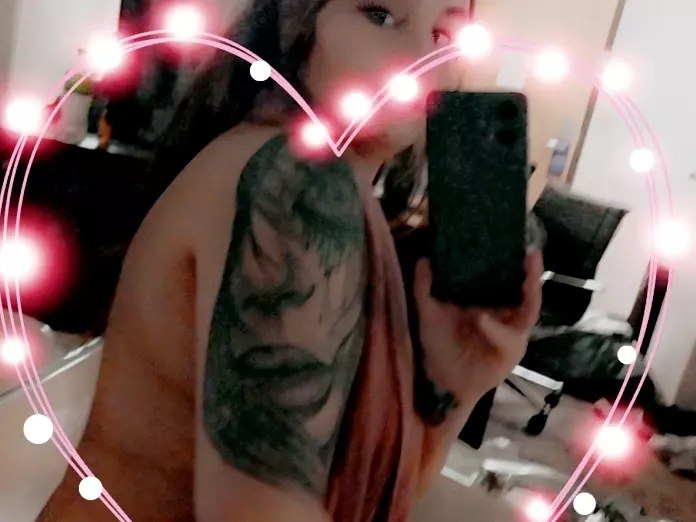 lillyiswet4u's Live Sex Cam Show