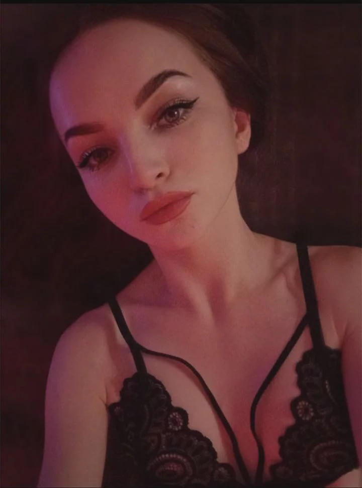 Sweet-Mellisa's Live Sex Cam Show