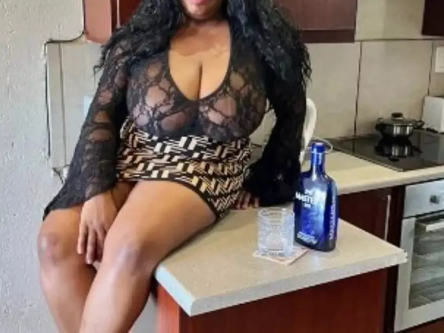 devineboobs