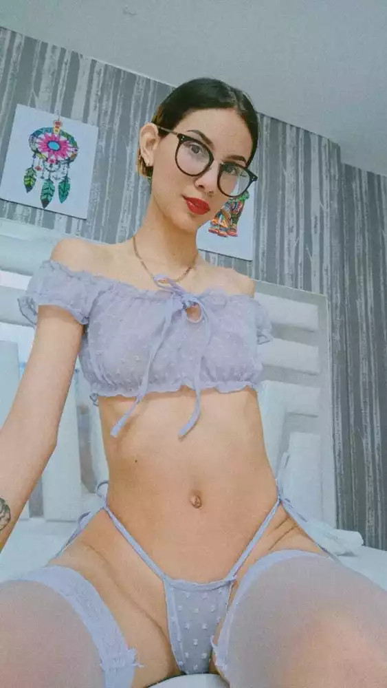 Natashabeak's Live Sex Cam Show