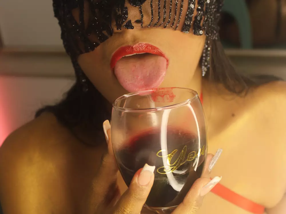 Live cam show with Laura-Summer - Longhair on Camsoda