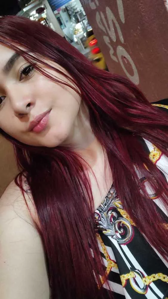 ninakiss