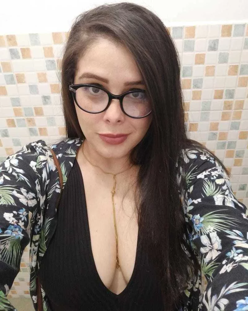 PariisLove20's Live Sex Cam Show