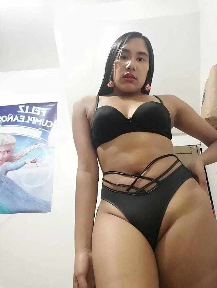 VannesaLovee's Live Sex Cam Show