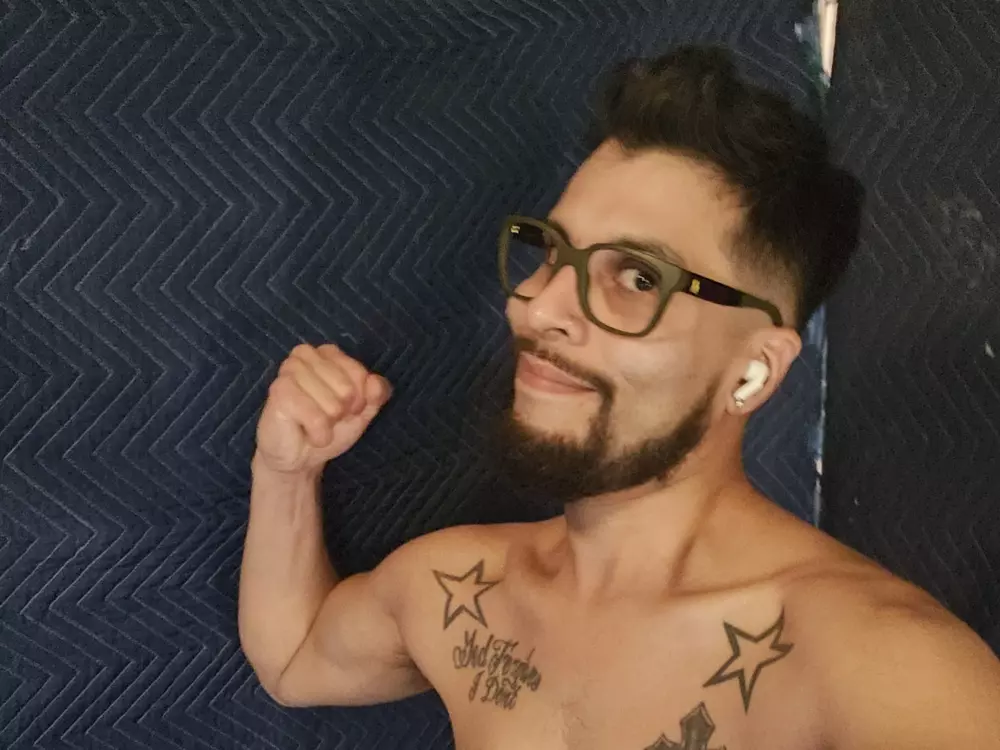 HazelandLincoln's Live Sex Cam Show