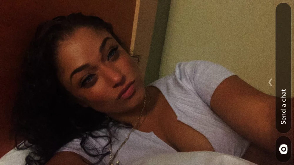Vixen-Banks's Live Sex Cam Show