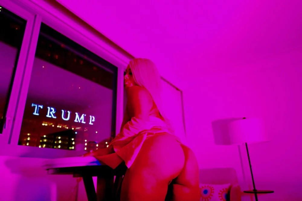 Live cam show with BedroomGoddess - Black on Camsoda