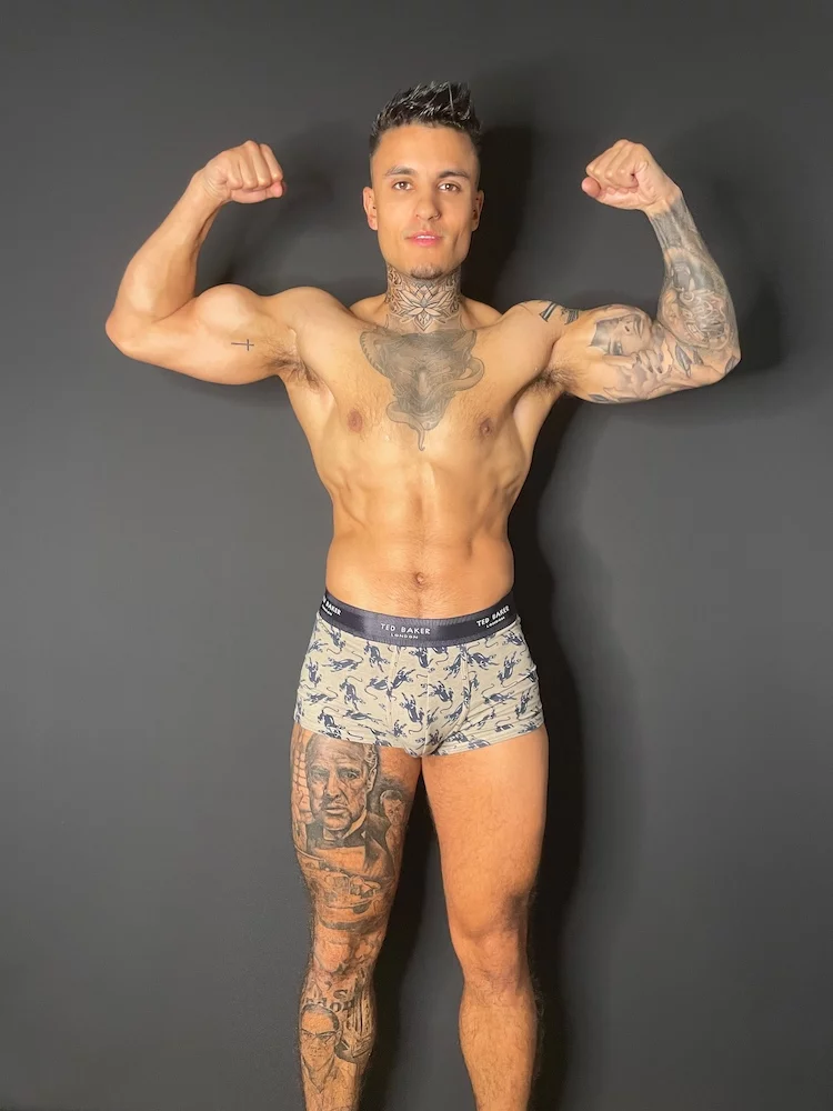 theo-mason69's Live Sex Cam Show