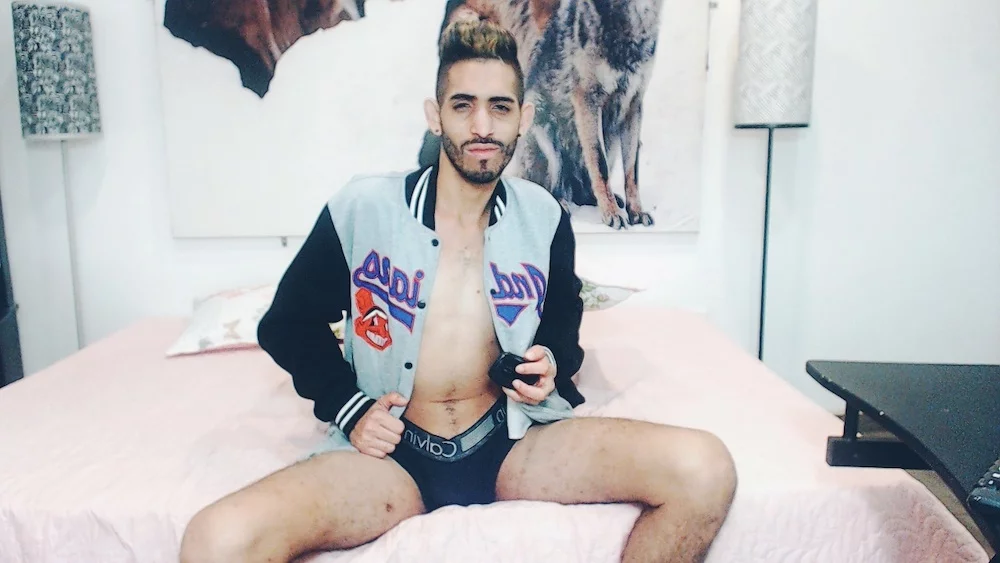 mathias27199's Live Sex Cam Show