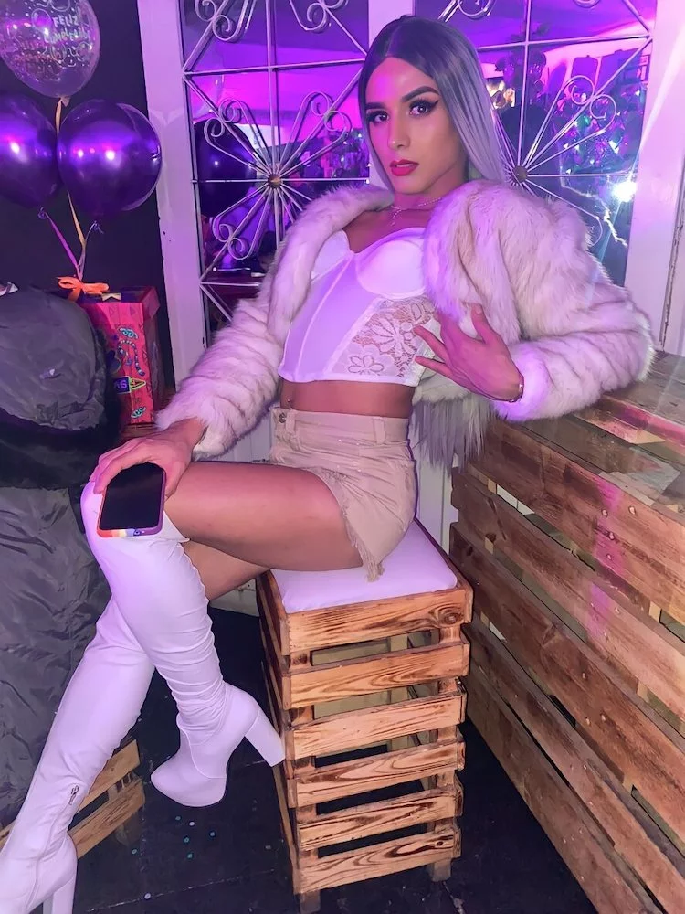 AntonelaPalacios's Live Sex Cam Show
