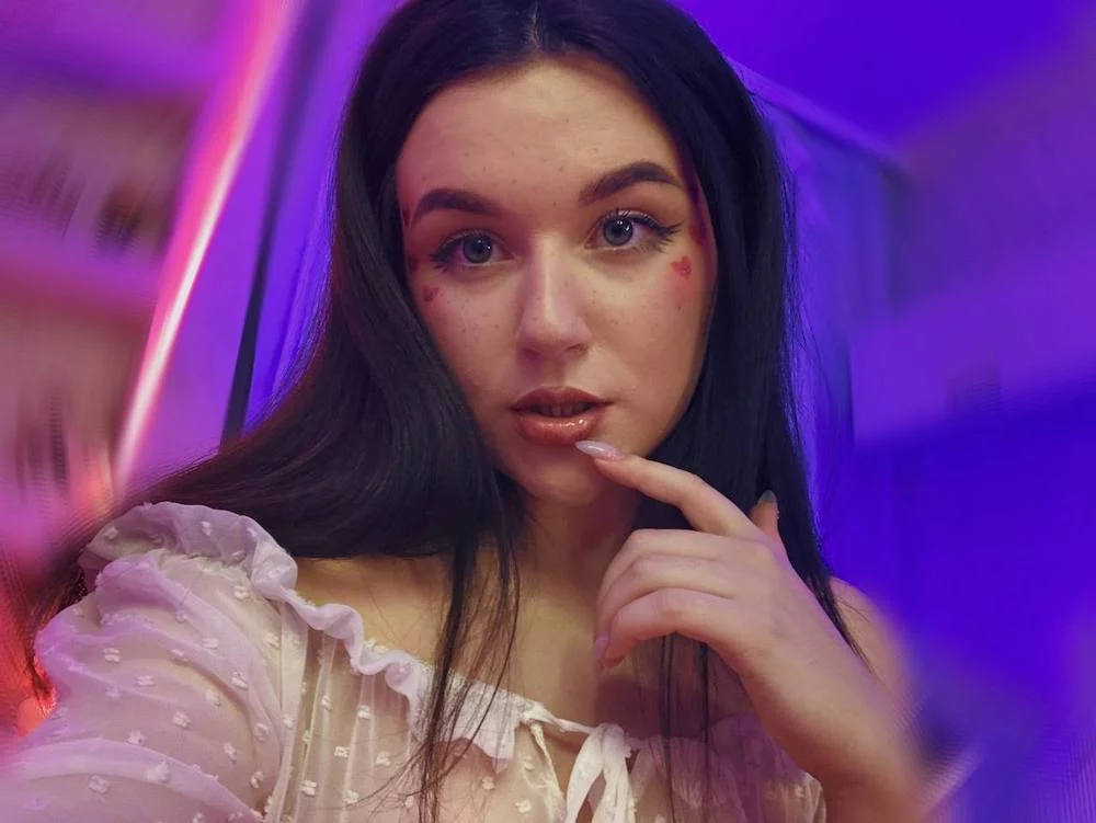 Emma Neumann (Emmaneumann) Cam: Free Live Nude Sex Show & Chat - Camsoda