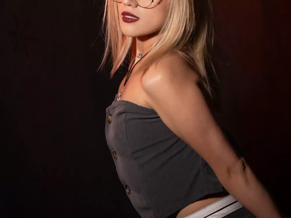 sabrina-cole