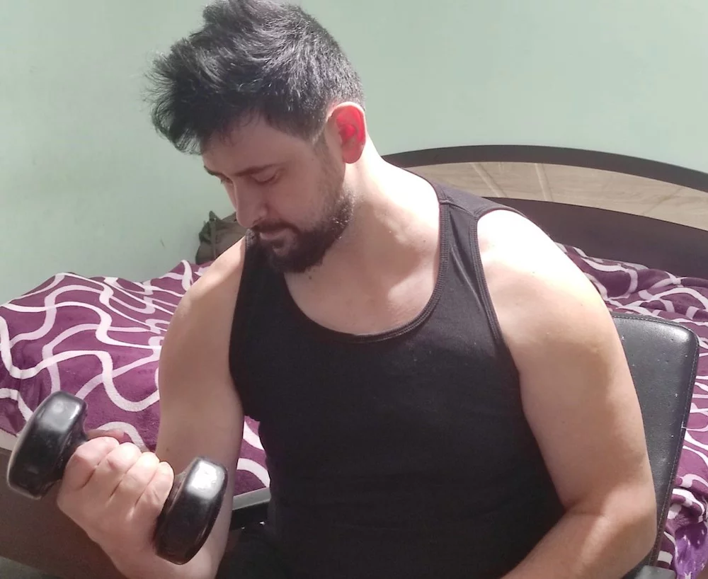 AlphaMaleForAll's Live Sex Cam Show