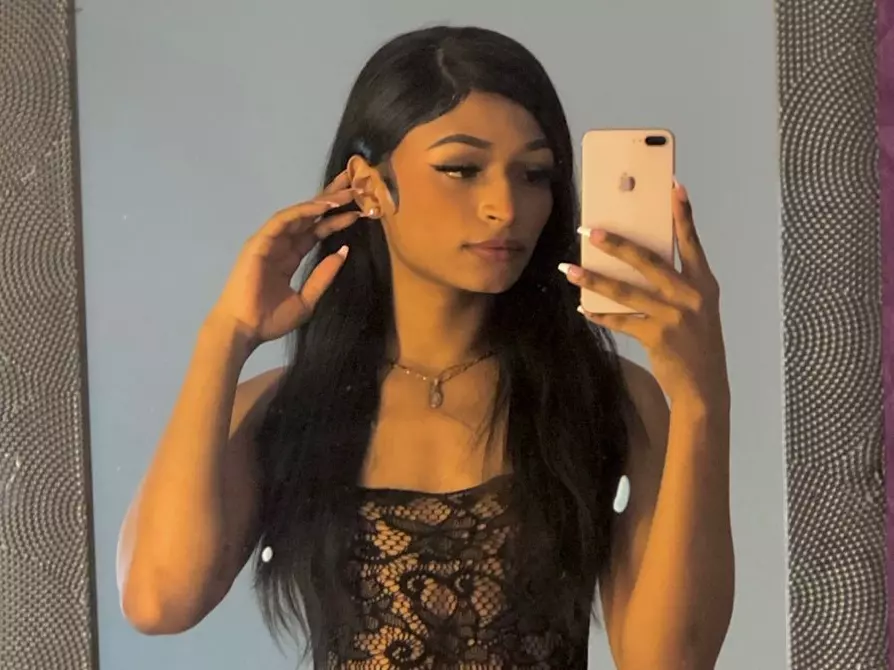 chantellebony's Live Sex Cam Show