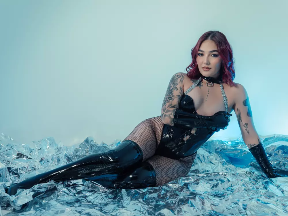 rosalinemay's Live Sex Cam Show