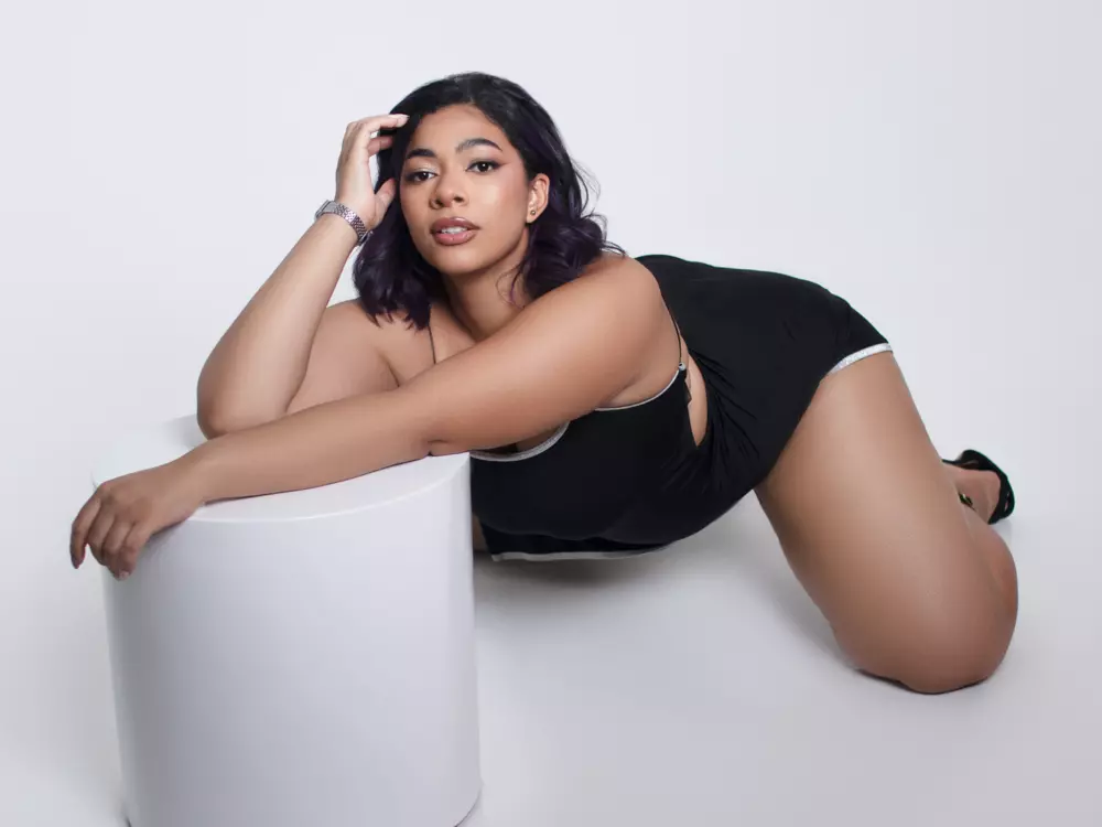 GinnaPalmer's Live Sex Cam Show
